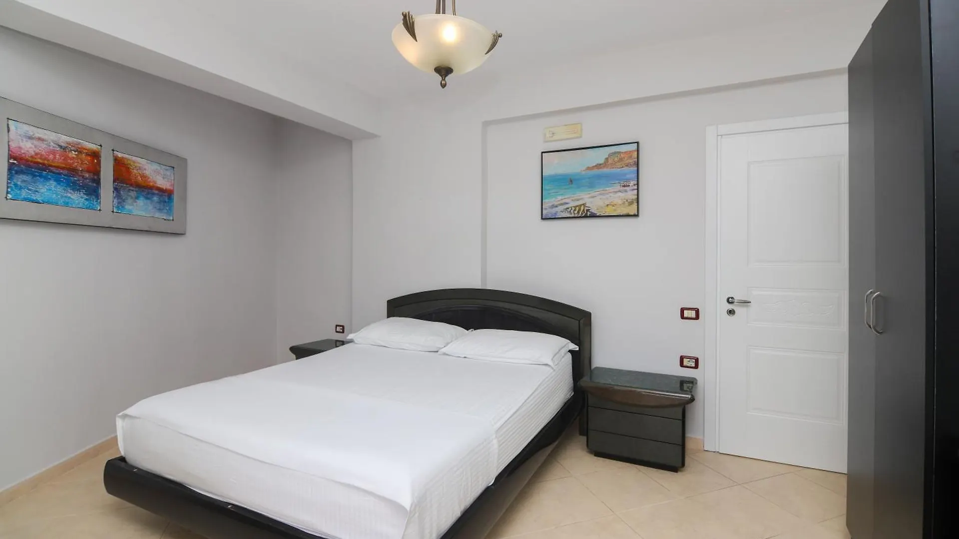 Shisha House Apartments Vlorë 0*,  Αλβανία
